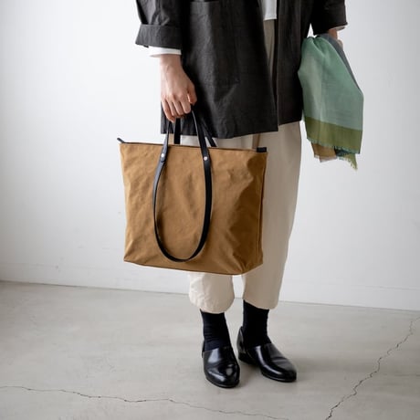 《 WOMEN 》 .URUKUST / TWIST-ZIP Medium ( 2 colors )