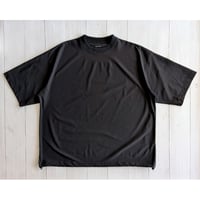 《 MEN 》 SUNNY SPORTS / DRAWSTRING BIGGEST CREW TEE  ( BLACK )