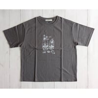 《 UNISEX 》 ämne / "skål" half sleeve tee  ( CARBON )