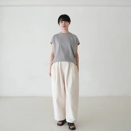 《 WOMEN 》 MANON / HEMP THREE TUCK WIDE PANTS ( IVORY )