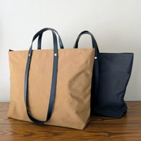 《 WOMEN 》 .URUKUST / TWIST-ZIP Medium ( 2 colors )