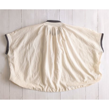 《 WOMEN 》 MANON / FRENCH SLEEVE SPINDLE CLERIC AMICAL SHIRT ( IVORY )