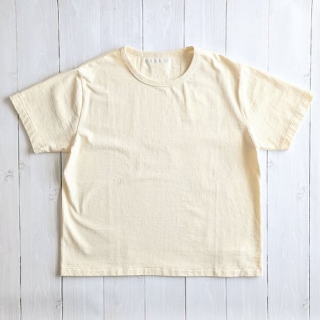 《 Unisex 》HATSKI / Crew Neck S/S Tee ( Vanilla )