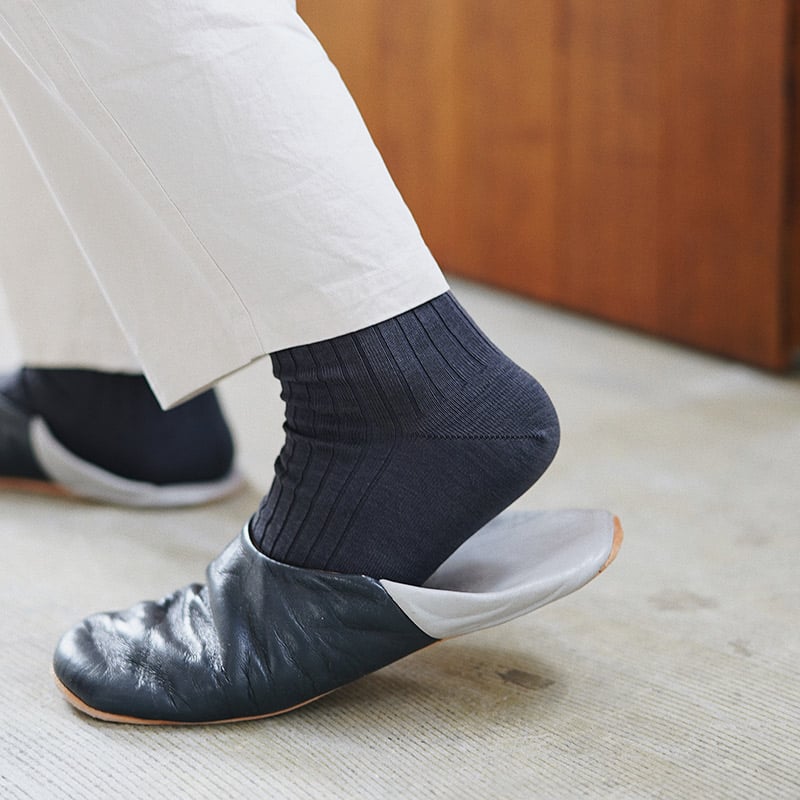 UNISEX 》 NISHIGUCHI KUTSUSHITA / シルクコットンリブソック