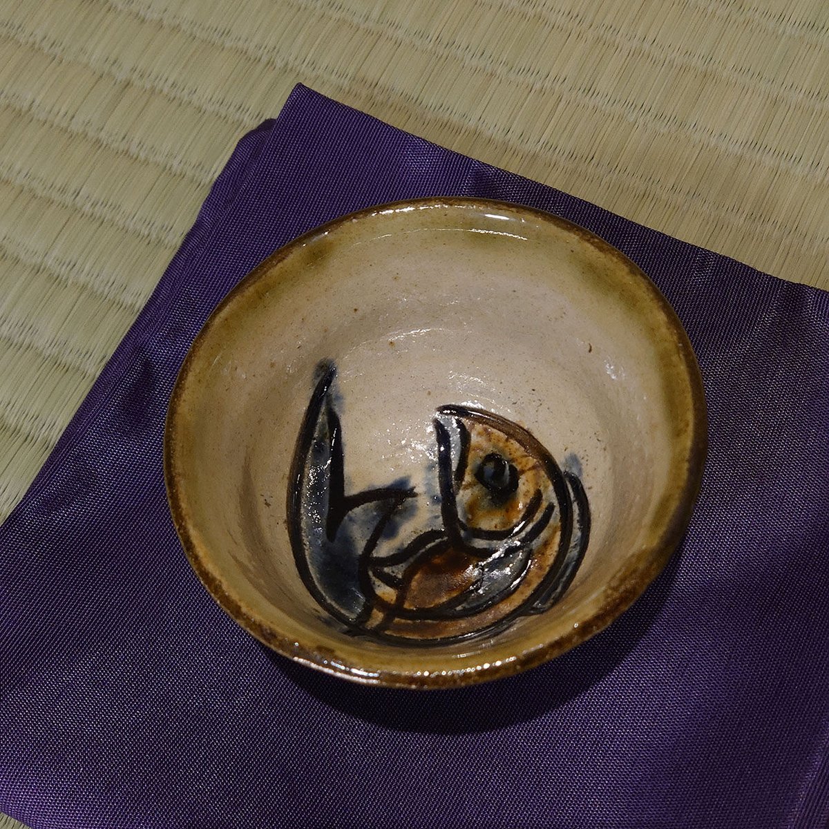 金城次郎　ぐい呑　側面に「次」東①Y5-0303①トヒチ 金城次郎 ぐい呑 側面に「次」東①Y5-0303①トヒチ 美術品