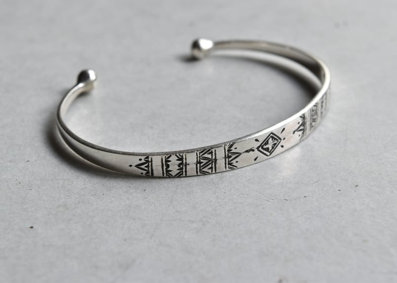 トゥアレグシルバー バングル ブレスレット シルバー925 定価約28000円 TOUAREG SILVER JEWELRY トゥアレグ シルバー ジュエリー POURE SILVER