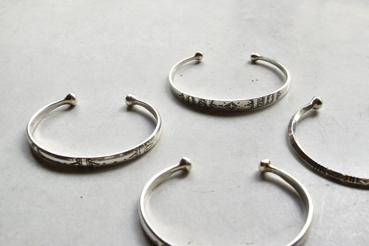 トゥアレグ族シルバーバングル | YEAH.JAPAN STORE