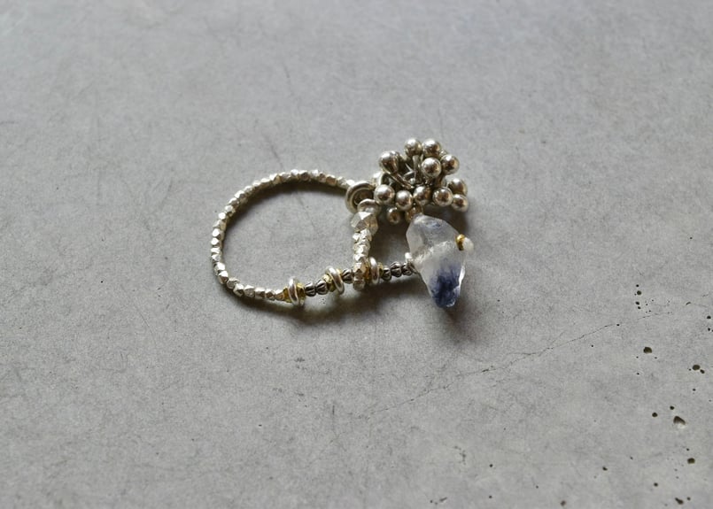 デュモルチェライトinクォーツとカレンシルバーの一点ものリング【B