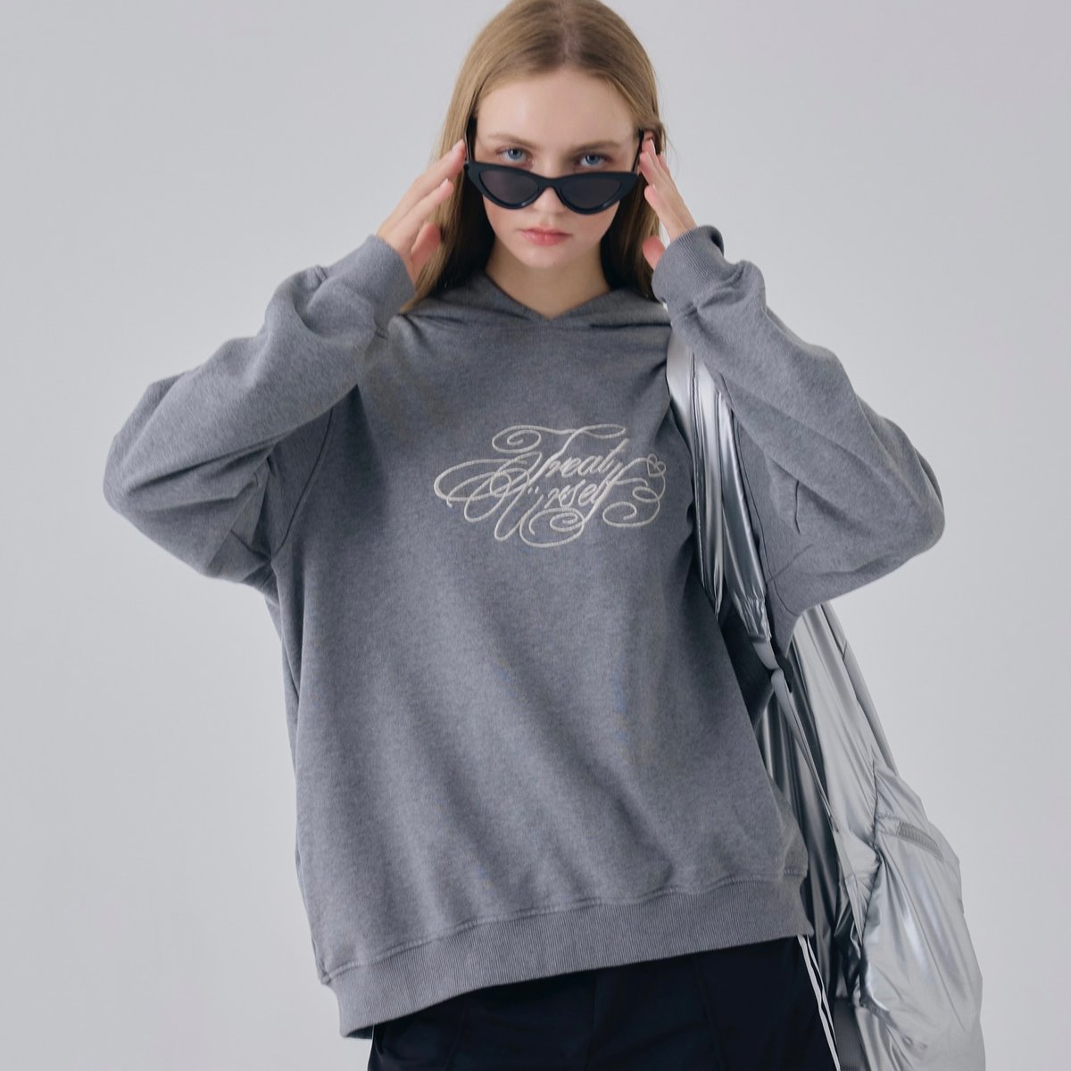 Treat Ürself logo hoodie | Treat ürself