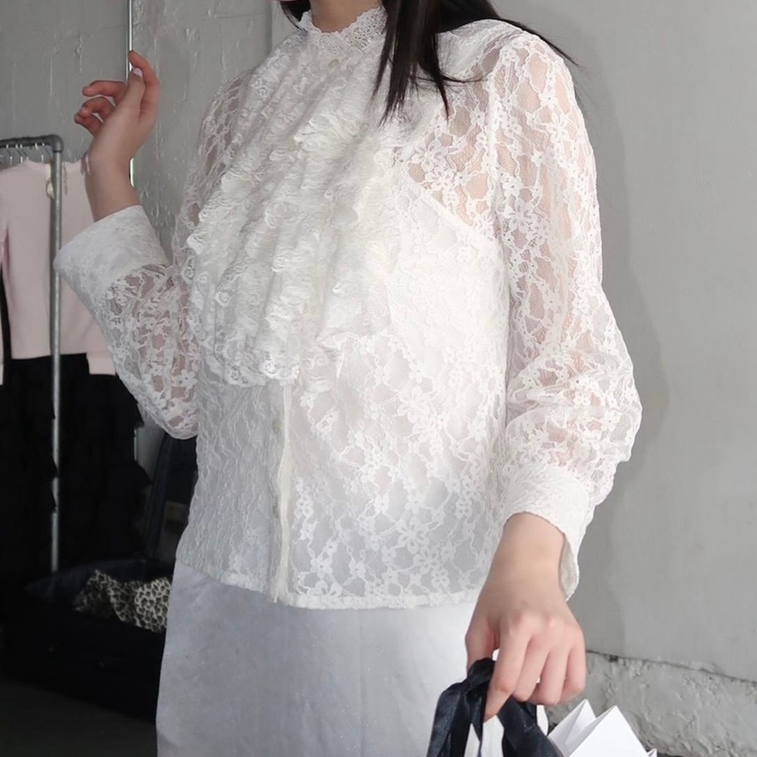 classical flower lace blouse | Treat ürself