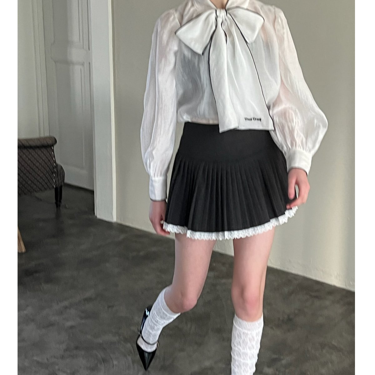 lace tape pleats mini skirt | Treat ürself lace tape pleats mini skirt | Treat ürself