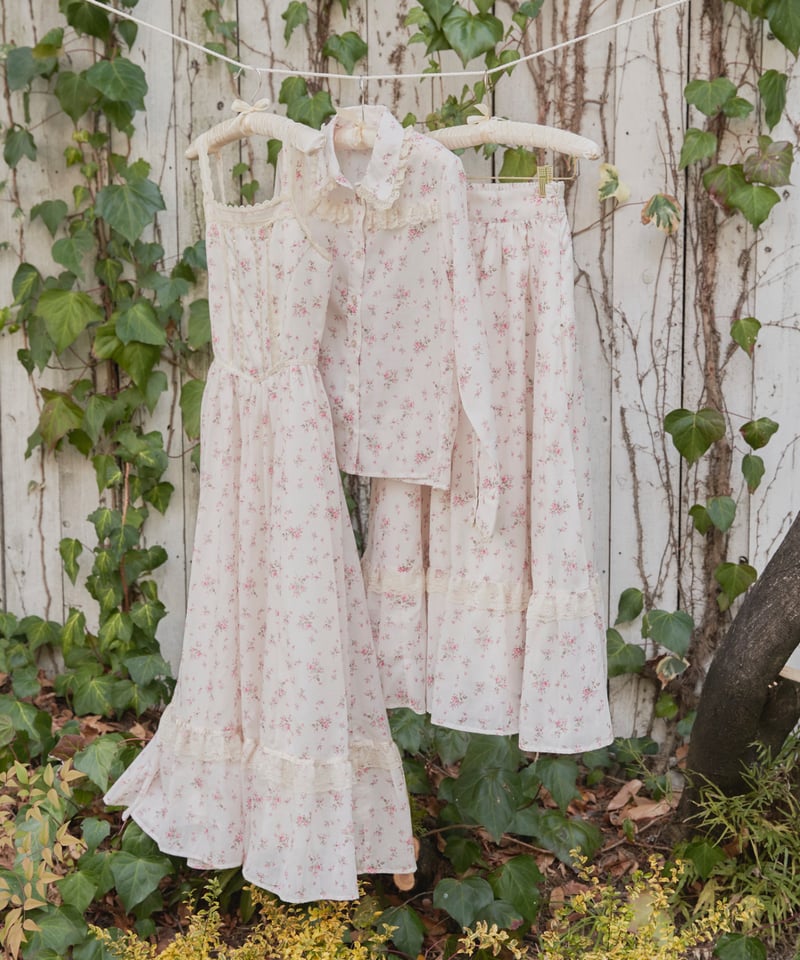 トリートユアセルフFloral vintage like dress ワンピース Floral vintage like dress 【Treat Ürself】