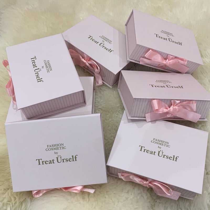 cosme box | Treat ürself