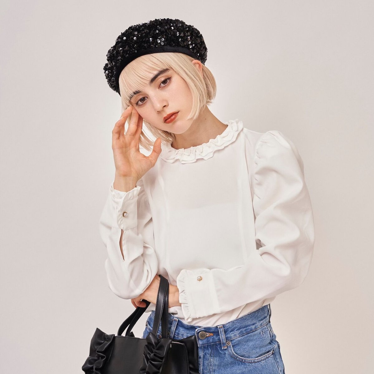 volume sleeve frill blouse | Treat ürself