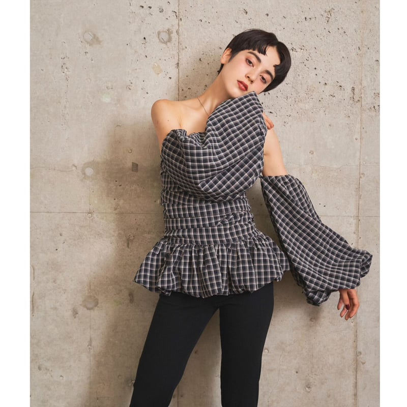 即完売品 新品 Balloon check off shoulder tops