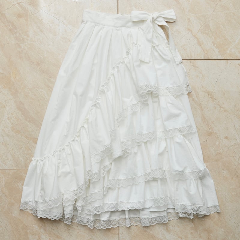 treatürself Angel ribbon asymmetry skirt treatürself Angel ribbon asymmetry skirt