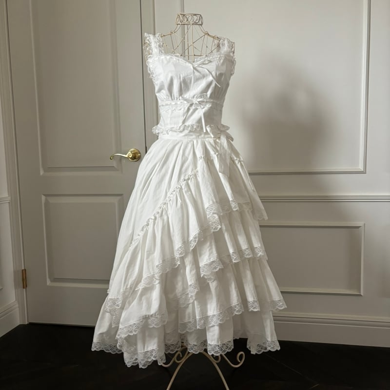 Angel ribbon lace bustier/asymmetry skirt | Tre 