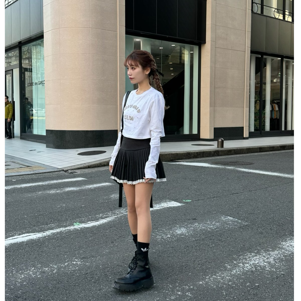 lace tape pleats mini skirt | Treat ürself lace tape pleats mini skirt | Treat ürself
