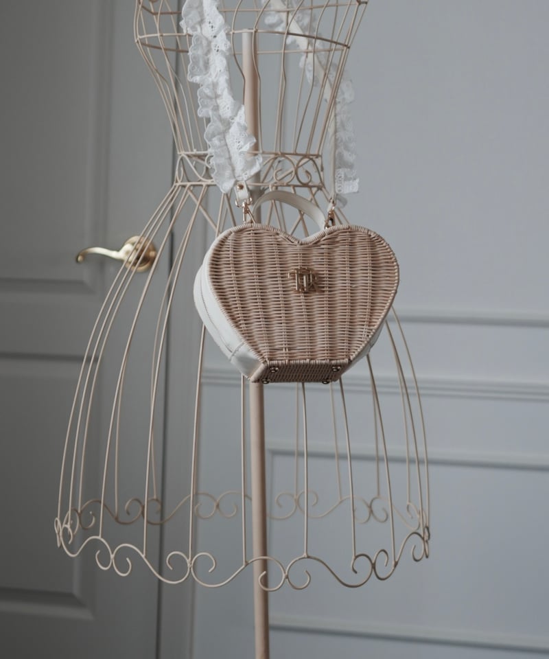 トリート treat urself Love summer basket bag トリート❤️treat urself Love summer basket bag