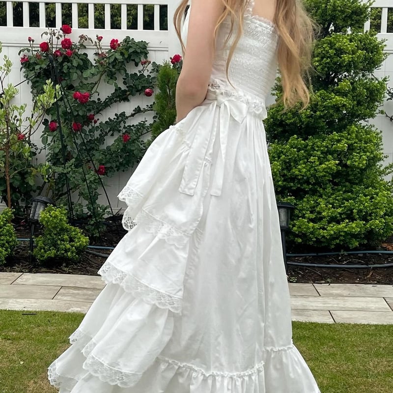 Angel ribbon lace bustier/asymmetry skirt | Tre