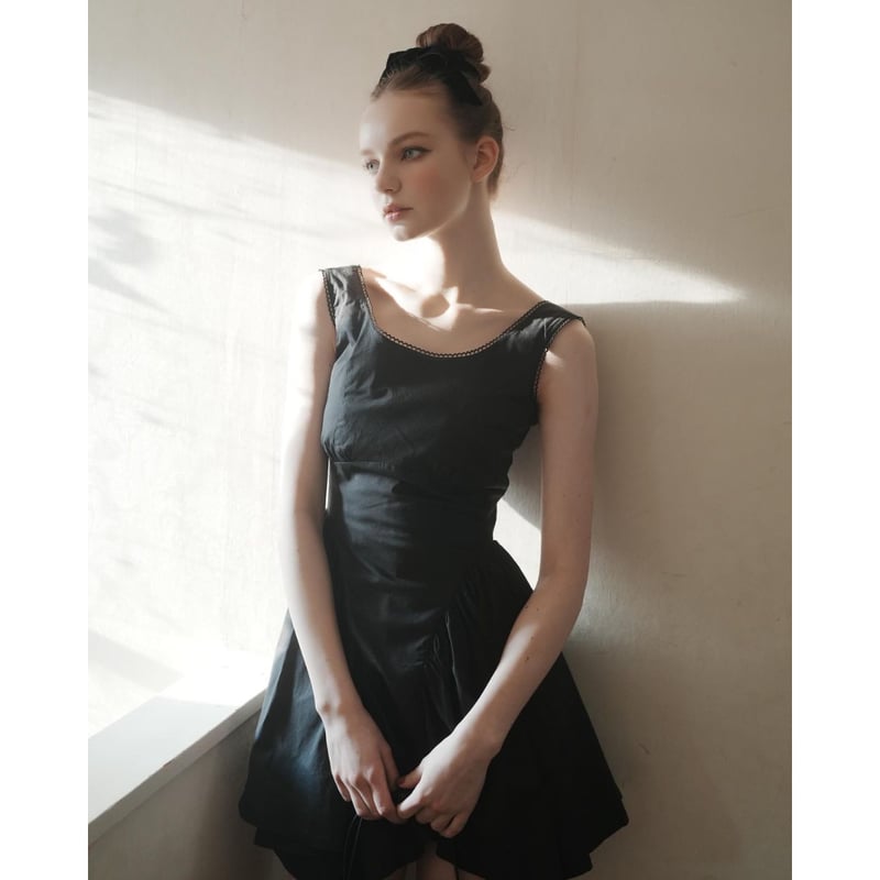 ワンピース Black swan mini dress treat urself Black swan mini dress treat urself ワンピース