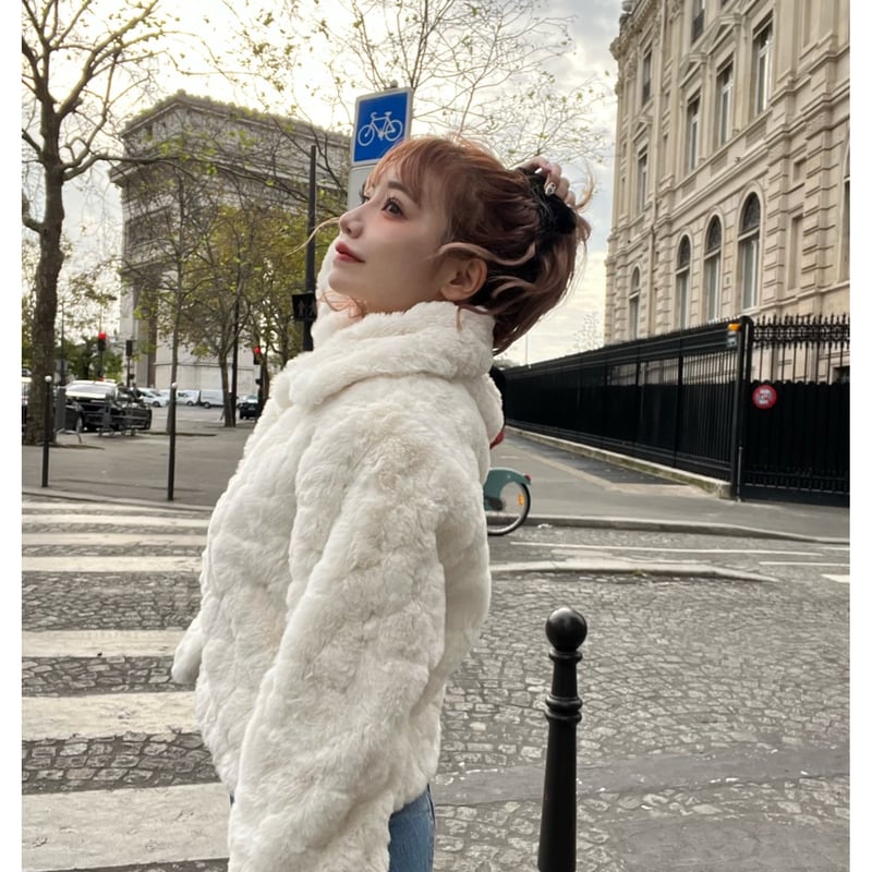 Bunny curly fur coat (white) | Treat ürself