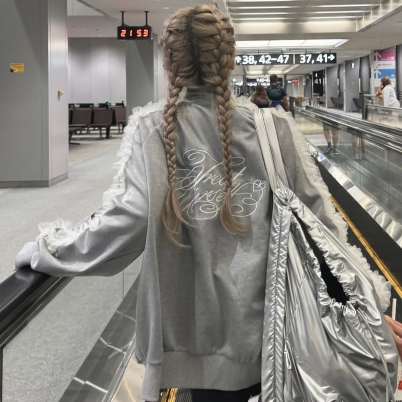 treat ürself フリルジャージ