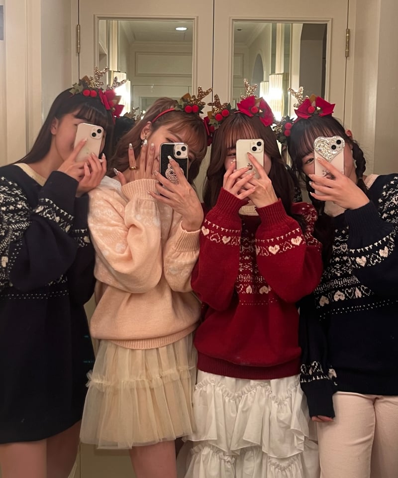 Treat LOVE sweater (navy×ivory) | Treat ürself