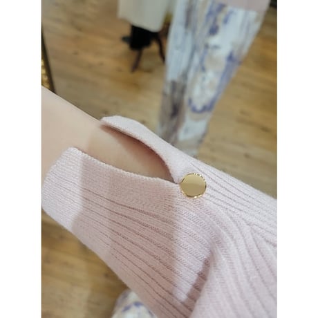 ボートネック金ボタンニット　オフホワイト　ピンク