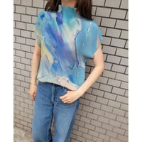 アソート柄シャーリングトップス　ブルー　ベージュ