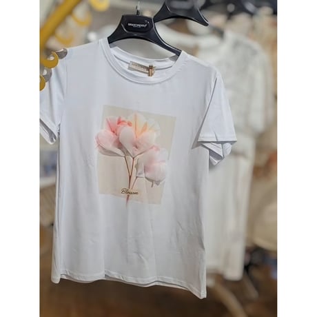 フラワー＆ハートモチーフTシャツ