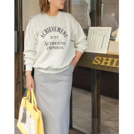 裏起毛ロゴスウェット　オートミール　赤レッド