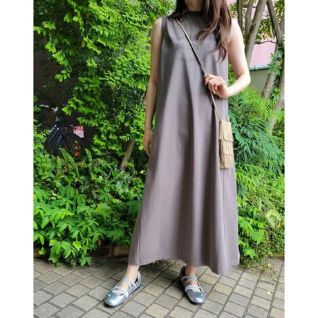 正規品♡ロゴ裏毛ワンピース♡チャコールグレー ヴィンテージ風ロゴワンピース チャコール | Huntress