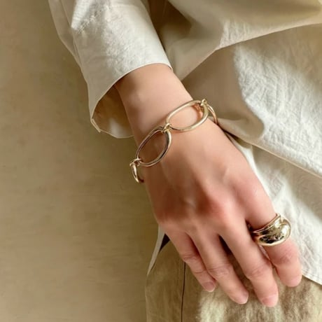 コンビ大ぶりブレスレット