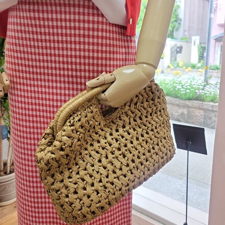 ストローハンドバッグ　ベージュ　ブラウン