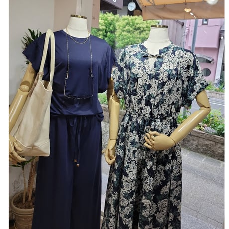 花柄ワンピース　サックス　ネイビー