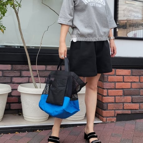 リバーシブルメッシュバッグ　ベージュ×ブルー×オレンジ　黒×ブルー
