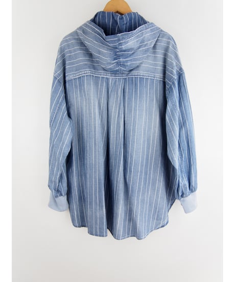 「STRIPE LAWN WASH DENIM」ポケット付ブラウスフーディ