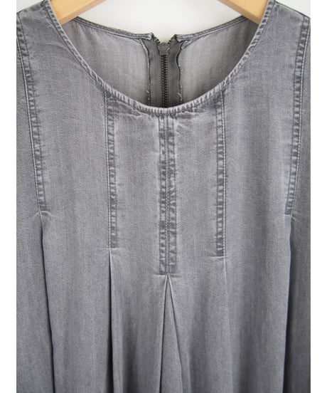 「接触冷感セルロース WASH DENIM」タックフレアーワンピース
