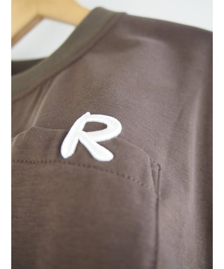 「接触冷感コットン＋メッシュ切替」"R"刺繍ポケットティーシャツ