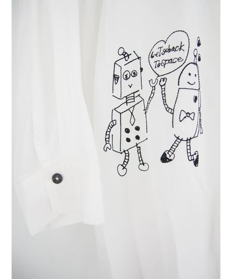 「綿ローン＋ステッチアート刺繍」チビ襟ワイドブラウス