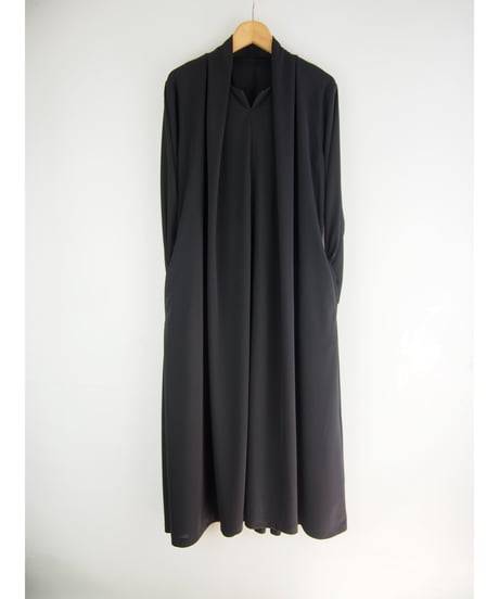 《再入荷》「ドライクールポリエステル」キーネックドレープワンピース