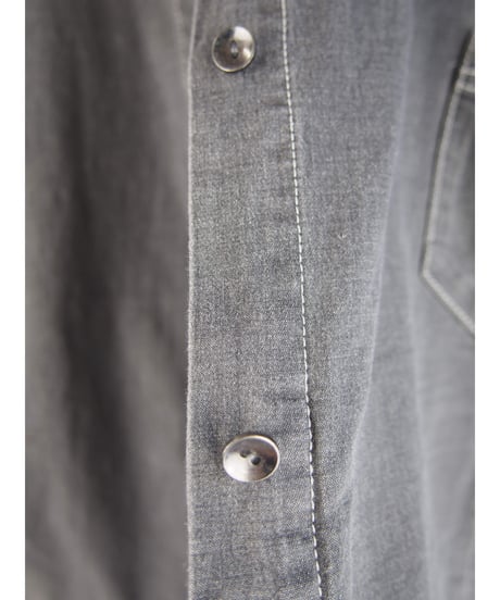 「接触冷感 WASH DENIM」バックデザインオーバーブラウス