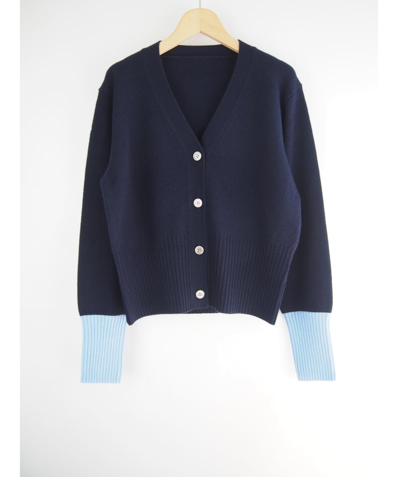 ゆい　フォクシー　バイカラー　カーディガン　ロゴプレート ゆい様専用 フォクシー バイカラー カーディガン ロゴプレート