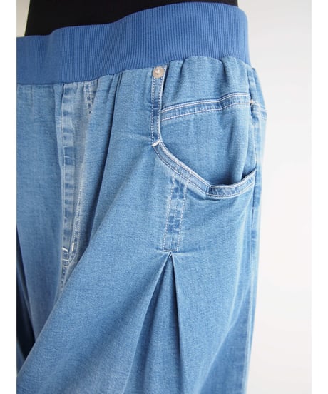 「接触冷感 WASH DENIM」タックワイドパンツ