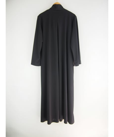 《再入荷》「ドライクールポリエステル」キーネックドレープワンピース