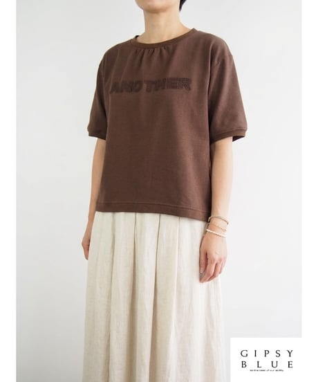「リネンミックス "ANOTHER" モチーフ刺繍」ティーブラウス