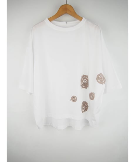 「シルケットコットンサークルプリント＋刺繍」オーバーティーシャツ