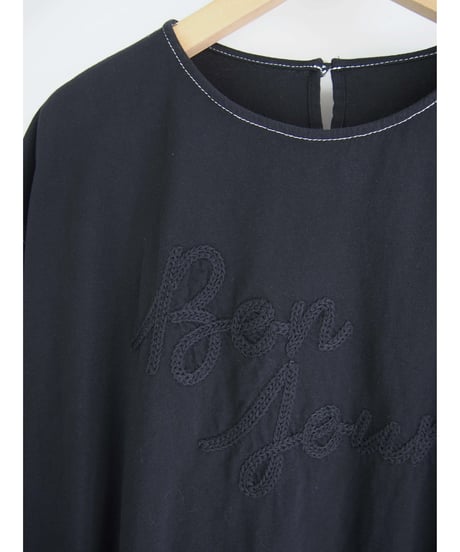 《再入荷》「チェーンステッチ刺繡＋シャンブレーデニム」ワイドプルオーバー
