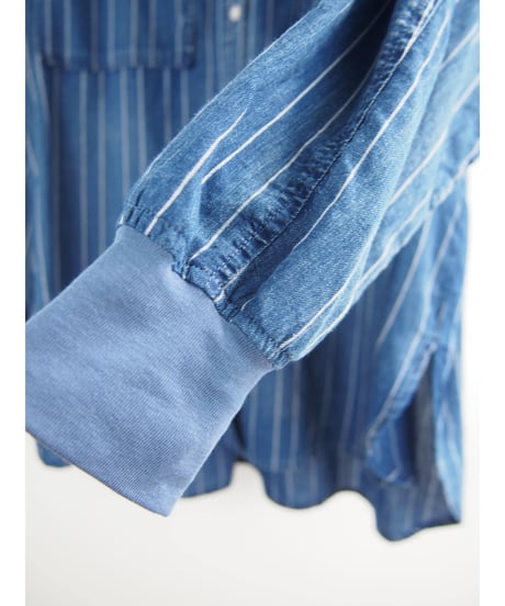 「STRIPE LAWN WASH DENIM」ポケット付ブラウスフーディ